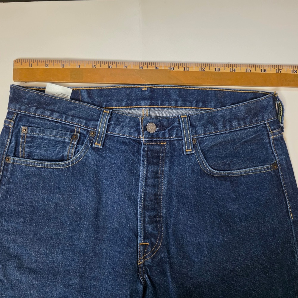 Levis 501 Original Fit Jeans Mens 34x30 Blue Denim Button Fly Straight Leg Dad - Picture 8 of 13